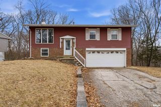 5825 N MAR VISTA Drive, Peoria, IL 61614