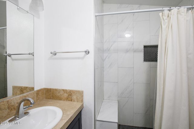 1635 E Libby Street, Phoenix, AZ 85022