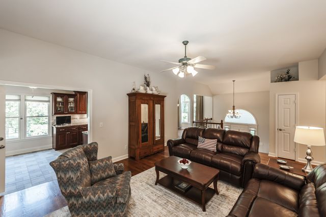 2875 Lower Walkers Creek Rd, Goodlettsville, TN 37072