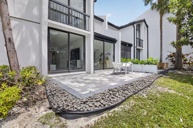 3708 Bridgewood Drive, Boca Raton, FL 33434
