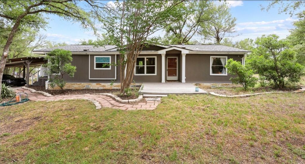 9001 Unice DR, Elgin, TX 78621