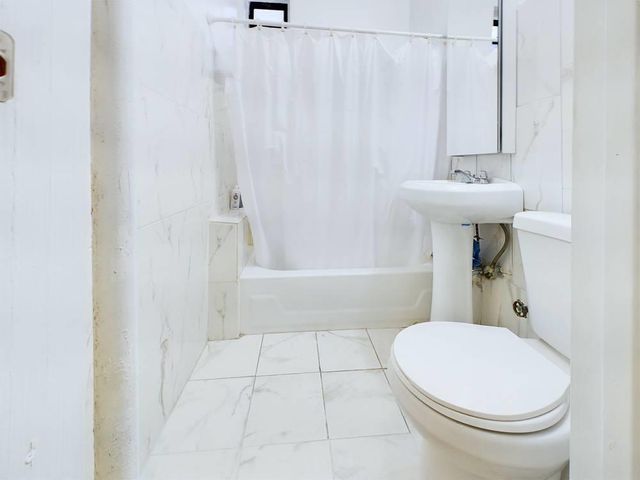 21-58 35 street 1E, Astoria, NY 11105