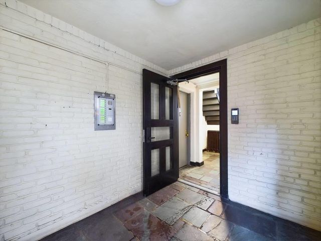 21-58 35 street 1E, Astoria, NY 11105