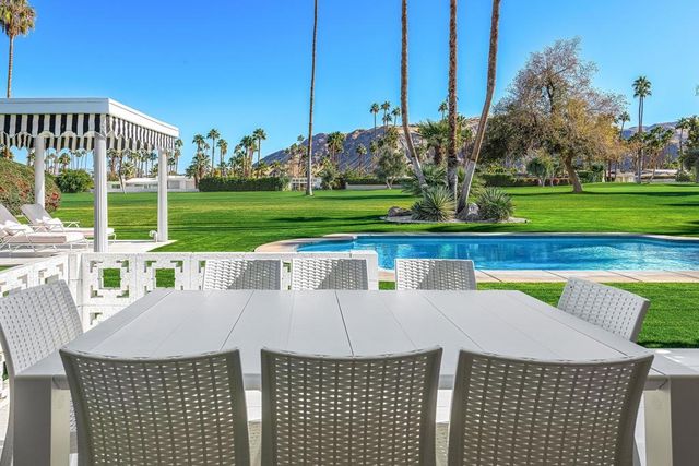 2622 S Calle Palo Fierro, Palm Springs, CA 92264