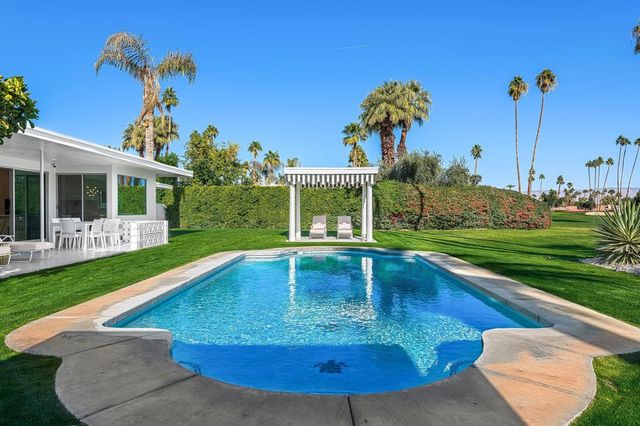 2622 S Calle Palo Fierro, Palm Springs, CA 92264