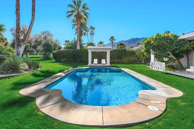 2622 S Calle Palo Fierro, Palm Springs, CA 92264