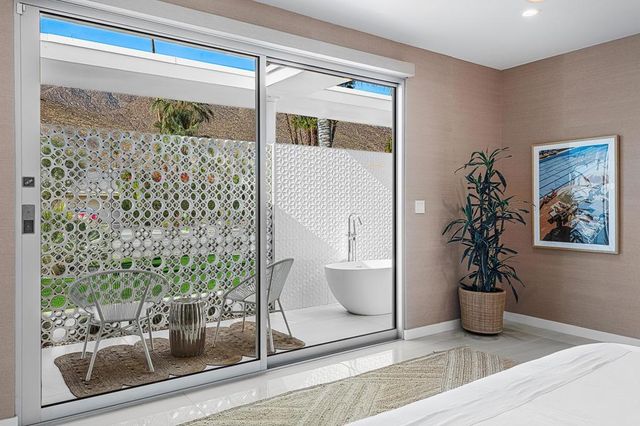 2622 S Calle Palo Fierro, Palm Springs, CA 92264