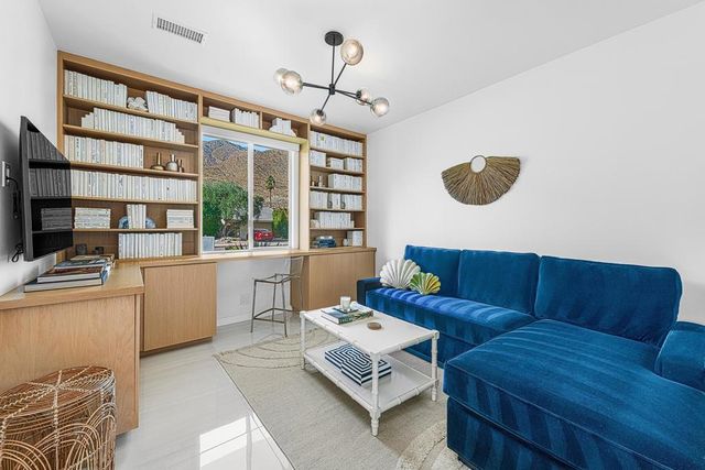 2622 S Calle Palo Fierro, Palm Springs, CA 92264