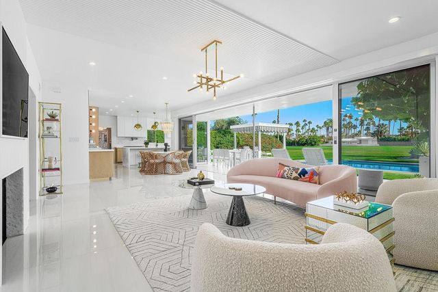 2622 S Calle Palo Fierro, Palm Springs, CA 92264