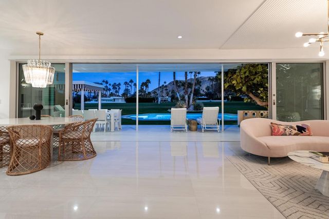 2622 S Calle Palo Fierro, Palm Springs, CA 92264