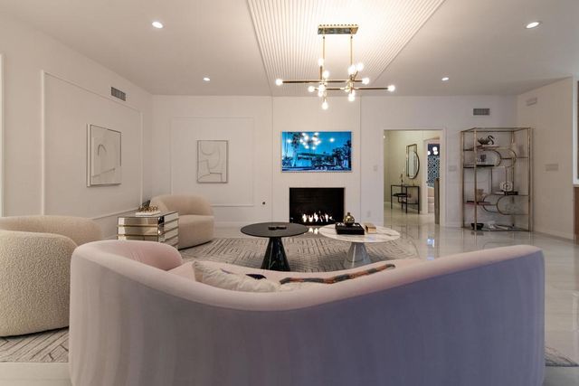 2622 S Calle Palo Fierro, Palm Springs, CA 92264