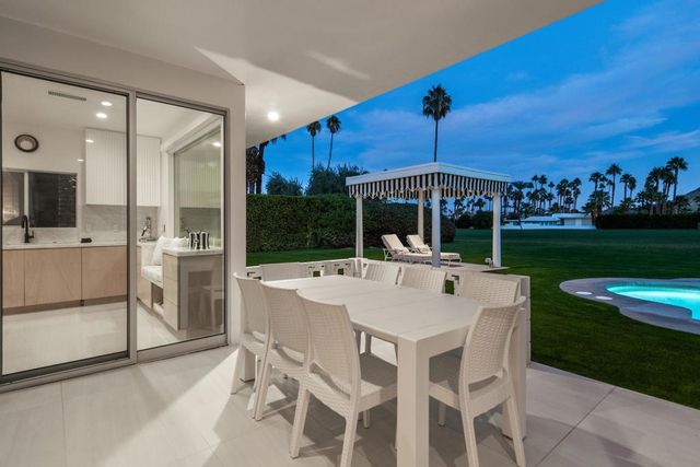 2622 S Calle Palo Fierro, Palm Springs, CA 92264