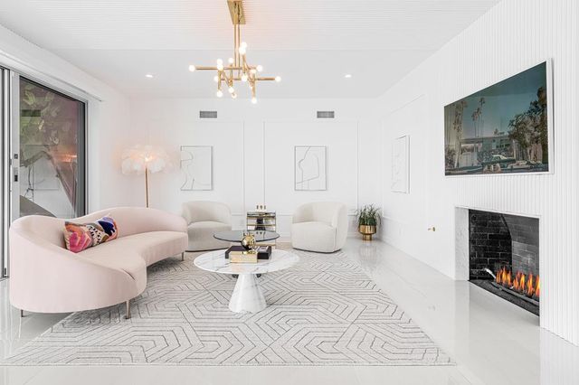 2622 S Calle Palo Fierro, Palm Springs, CA 92264