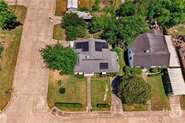 900 Porter Street, Savannah, GA 31415