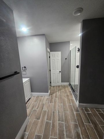 919 Foster Avenue, Pasadena, TX 77506
