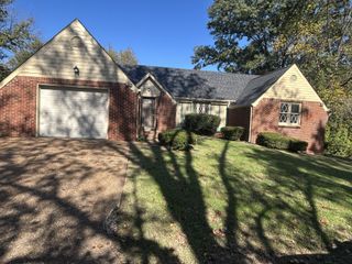 27 Asbury Ln, Hermitage, TN 37076
