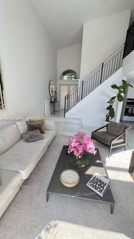 11340 NW 52nd Ln, Doral, FL 33178