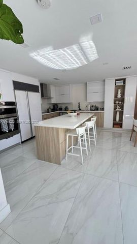 11340 NW 52nd Ln, Doral, FL 33178