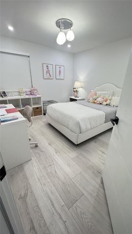 11340 NW 52nd Ln, Doral, FL 33178