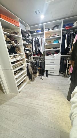 11340 NW 52nd Ln, Doral, FL 33178