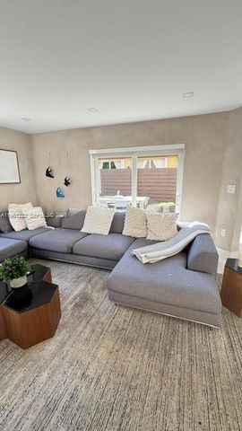 11340 NW 52nd Ln, Doral, FL 33178