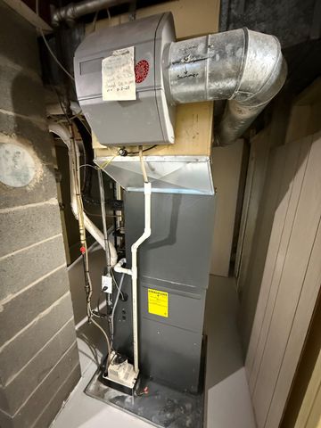 2415 Parchmount Avenue, Kalamazoo City, MI 49004