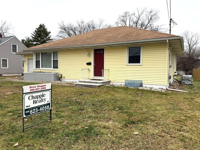 2415 Parchmount Avenue, Kalamazoo City, MI 49004