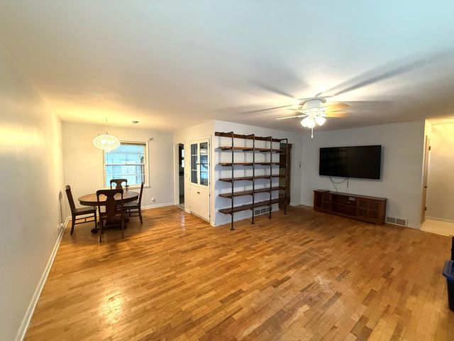 2415 Parchmount Avenue, Kalamazoo City, MI 49004