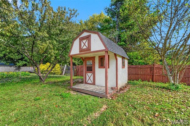 11 Montclair Court, Florissant, MO 63033
