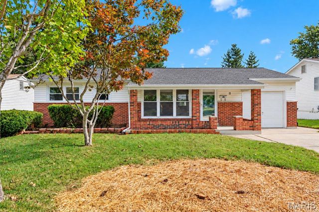 11 Montclair Court, Florissant, MO 63033