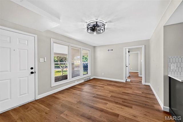 11 Montclair Court, Florissant, MO 63033