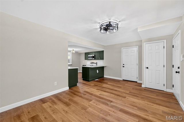 11 Montclair Court, Florissant, MO 63033