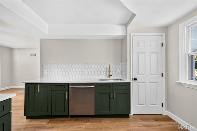 11 Montclair Court, Florissant, MO 63033