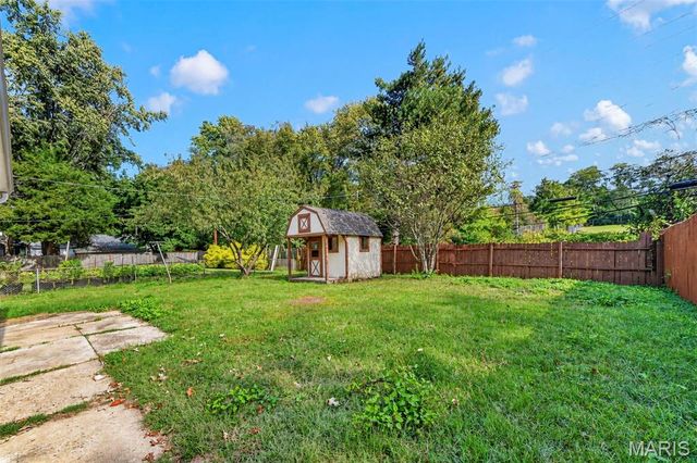 11 Montclair Court, Florissant, MO 63033