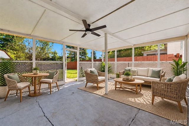 11 Montclair Court, Florissant, MO 63033