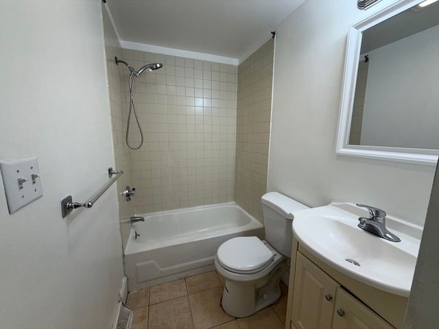 15 Avon 1, Revere, MA 02151