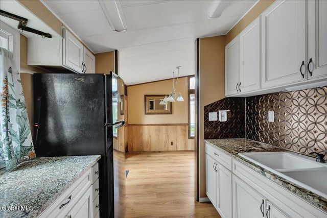 3 Alflo Circle, Glenville, NY 12302