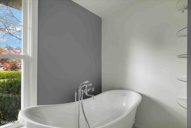 3 Alflo Circle, Glenville, NY 12302