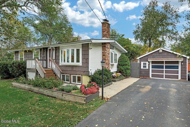 3 Alflo Circle, Glenville, NY 12302