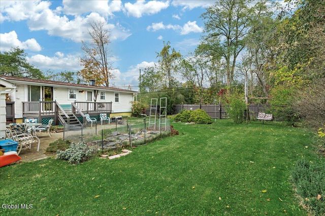 3 Alflo Circle, Glenville, NY 12302