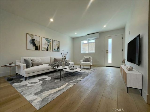 7328 Mclaren, West Hills, CA 91307
