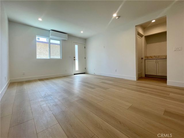 7328 Mclaren, West Hills, CA 91307