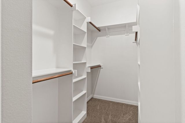 212 Lead Creek Drive, Fort Worth, TX 76131