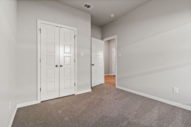 212 Lead Creek Drive, Fort Worth, TX 76131