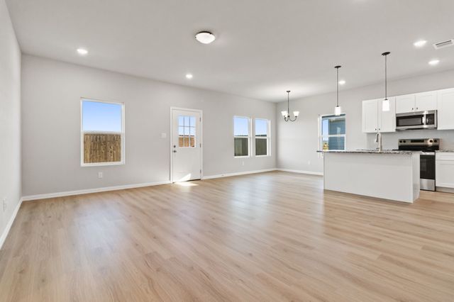 212 Lead Creek Drive, Fort Worth, TX 76131