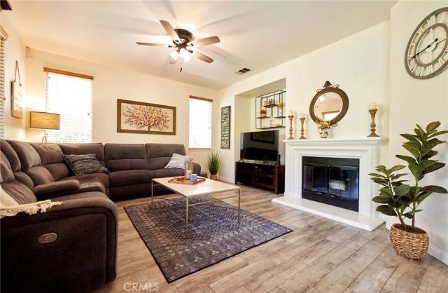 107 Fernpine, Pomona, CA 91767
