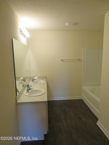 2678 OAK STREAM Drive, Green Cove Springs, FL 32043