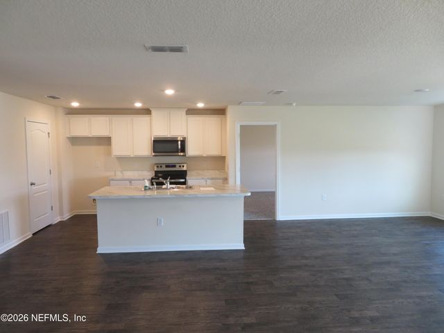 2678 OAK STREAM Drive, Green Cove Springs, FL 32043