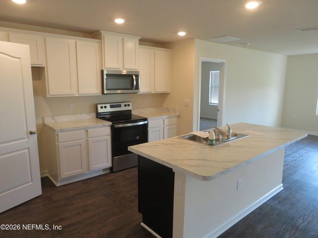 2678 OAK STREAM Drive, Green Cove Springs, FL 32043