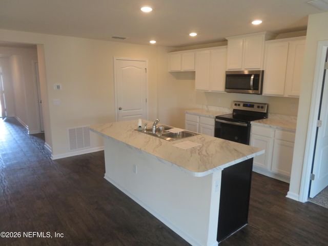 2678 OAK STREAM Drive, Green Cove Springs, FL 32043